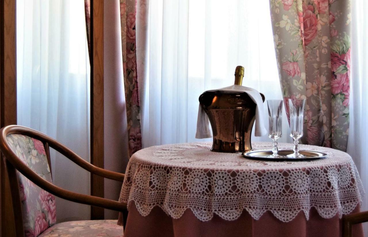 Villa Torre - Atmosfera Romantica Brenzone sul Garda Exteriér fotografie